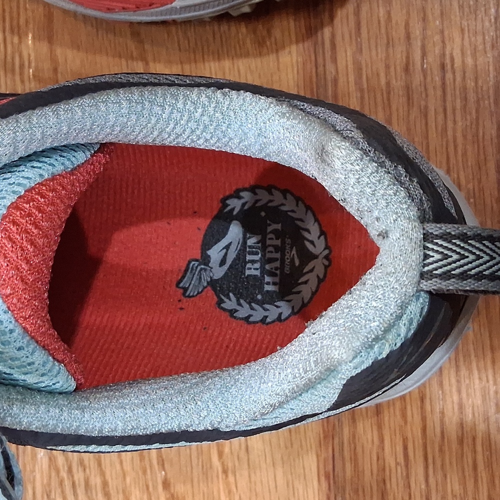 Brooks Cascadia 11 Trail Black and Blue Athletic Shoes Size - 8 - Picture 3 of 5